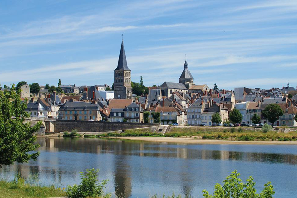 The town of La Charité sur Loire