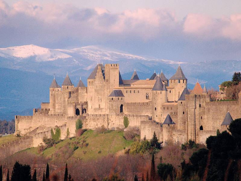 One week : Head to the medieval city : A canal boat to Carcassonne - from 1038 euros